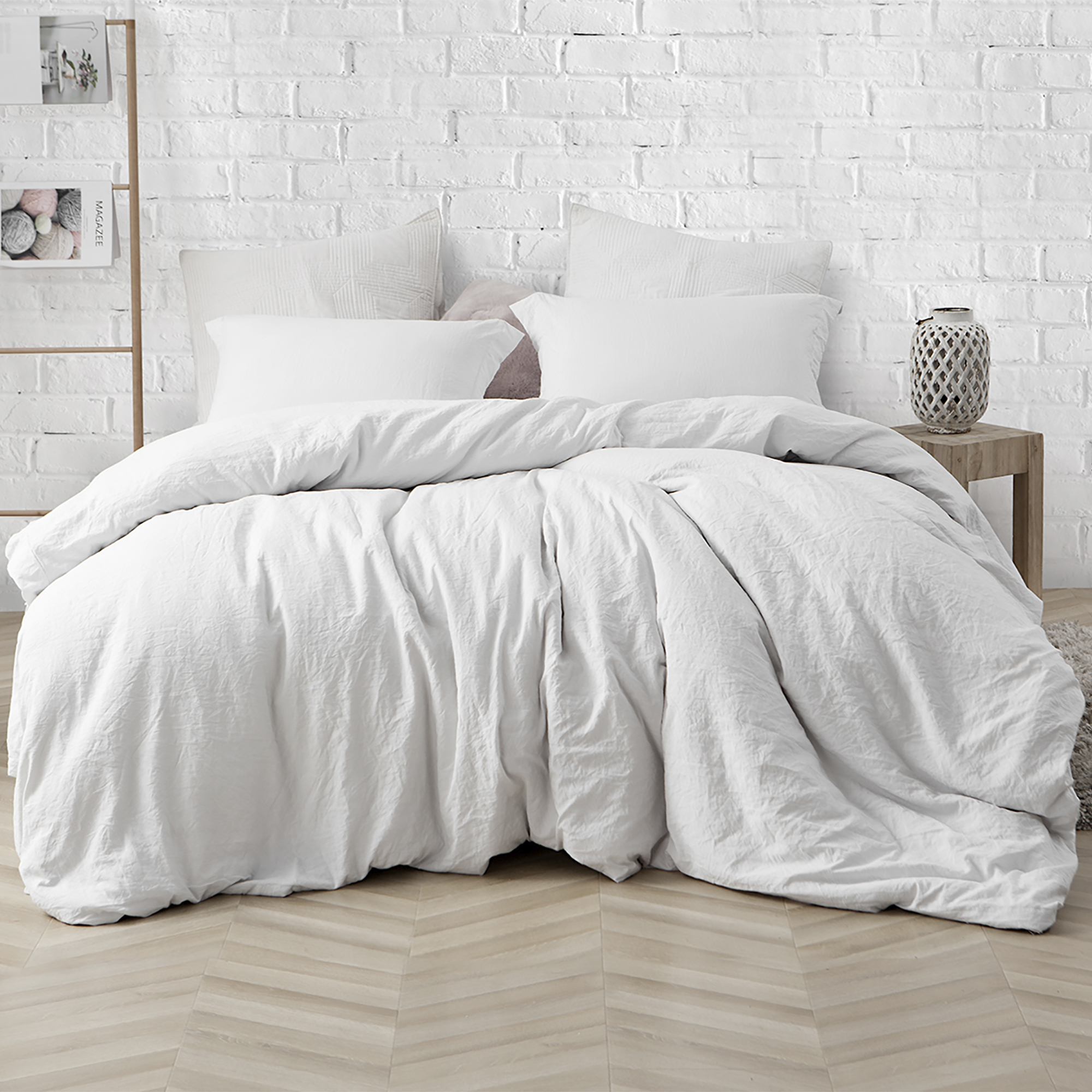 Best in Queen Bedding Comfort Extra Thick Soft and Cozy Natural Loft Farmhouse White Oversized Queen XL Comforter
